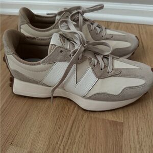 New Balance Women's Sneakers in Linen/Sea Salt